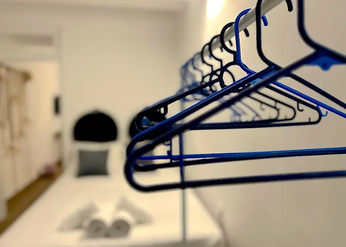 Queen Regina By Platform 357 Daire