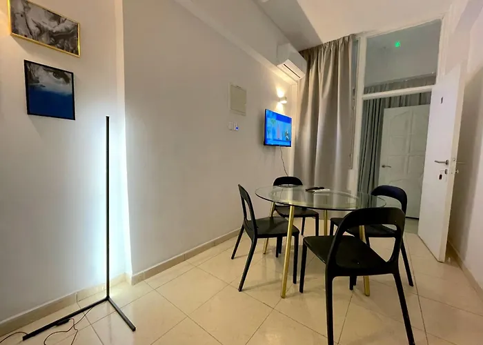 Queen Regina By Platform 357 Daire