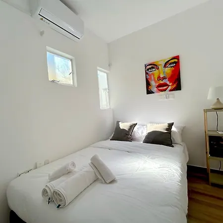 Queen Regina By Platform 357 Apartman *