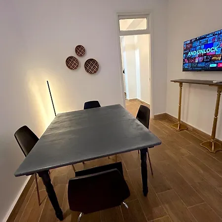 Queen Regina By Platform 357 Apartman Nicosia