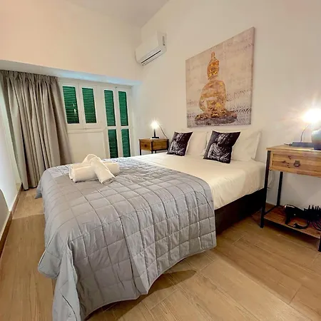 Queen Regina By Platform 357 Apartman