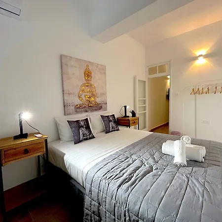 Queen Regina By Platform 357 Apartment Nicosia