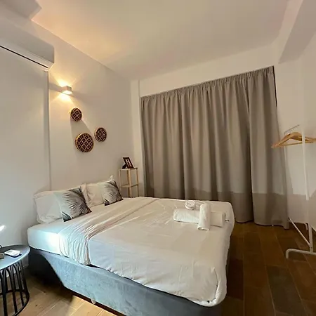 Queen Regina By Platform 357 Apartman *