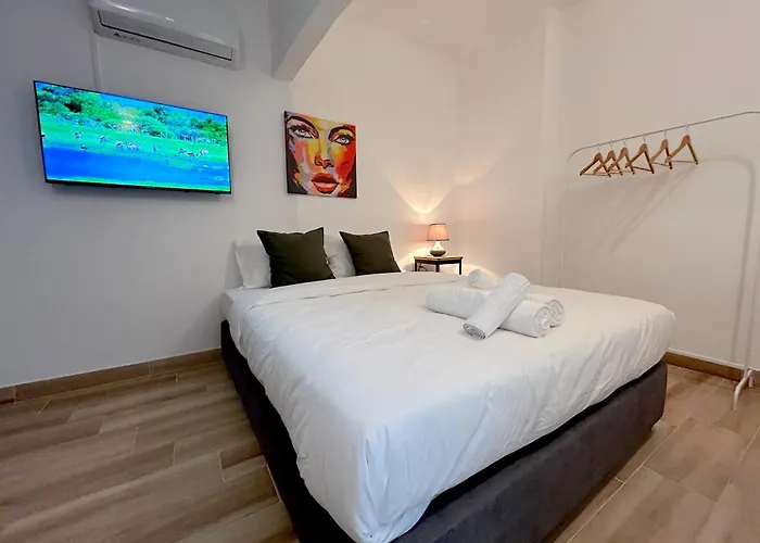 Queen Regina By Platform 357 尼科西亚