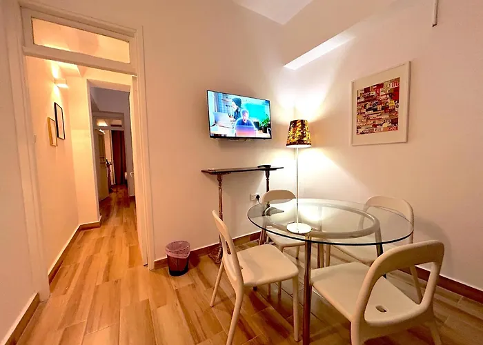 Queen Regina By Platform 357 尼科西亚