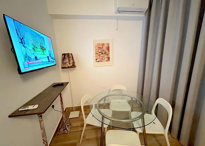 Queen Regina By Platform 357 尼科西亚